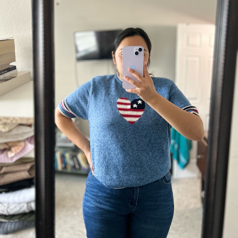 🌸✨ Vintage Christopher & Banks America Sweater